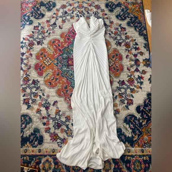 Perfect Condition 70's New Leaf by Samir White Pleated Dress - Picture 2 of 6